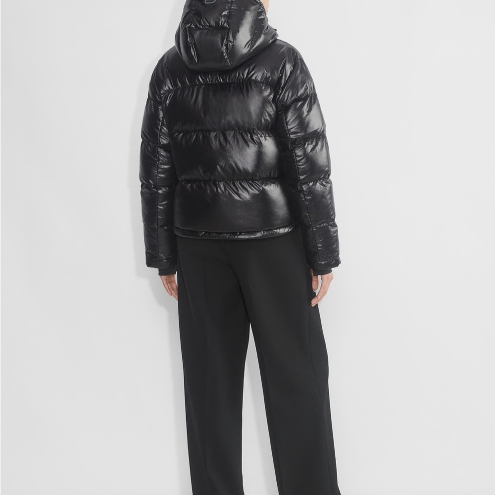 Aritzia The Super RePuff Shorty, Hi-Gloss - Picture 4 of 14